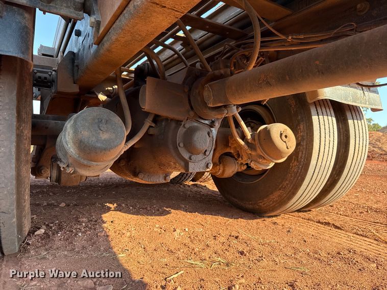 image for item EU5086 1996 Kenworth W900B roll-off container truck