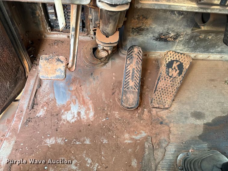 image for item EU5086 1996 Kenworth W900B roll-off container truck