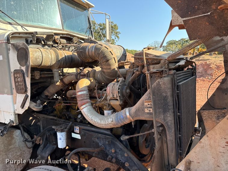 image for item EU5086 1996 Kenworth W900B roll-off container truck