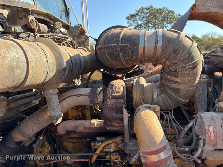 image for item EU5086 1996 Kenworth W900B roll-off container truck