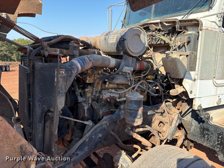 image for item EU5086 1996 Kenworth W900B roll-off container truck