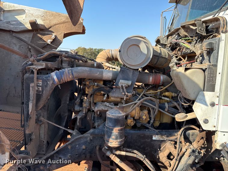 image for item EU5086 1996 Kenworth W900B roll-off container truck