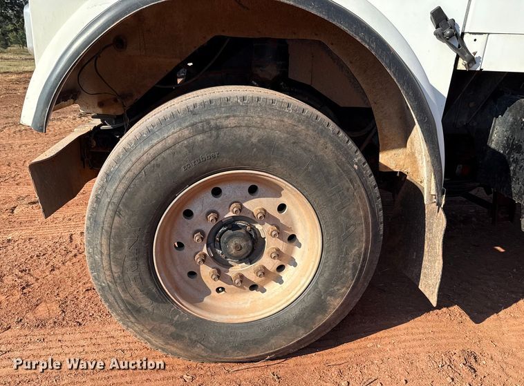 image for item EU5086 1996 Kenworth W900B roll-off container truck