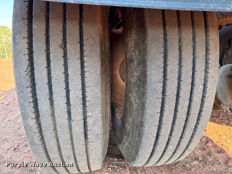 image for item EU5086 1996 Kenworth W900B roll-off container truck