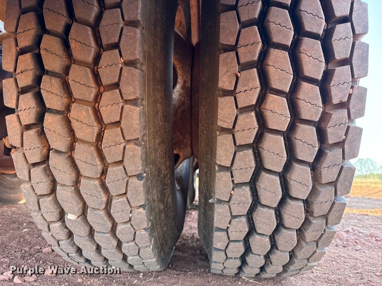 image for item EU5086 1996 Kenworth W900B roll-off container truck