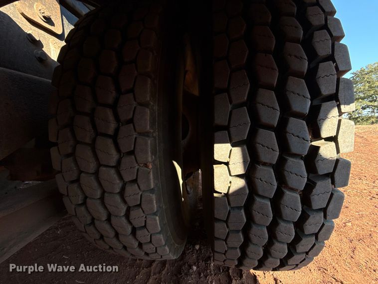 image for item EU5086 1996 Kenworth W900B roll-off container truck