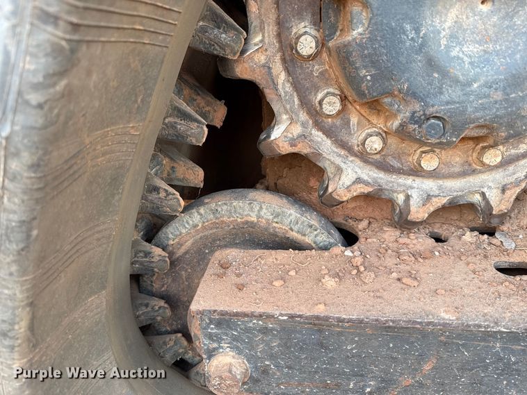 image for item EU5088 2016 Bobcat T595 tracked skid steer loader