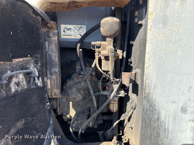 image for item EU5094 Link-Belt 225 excavator