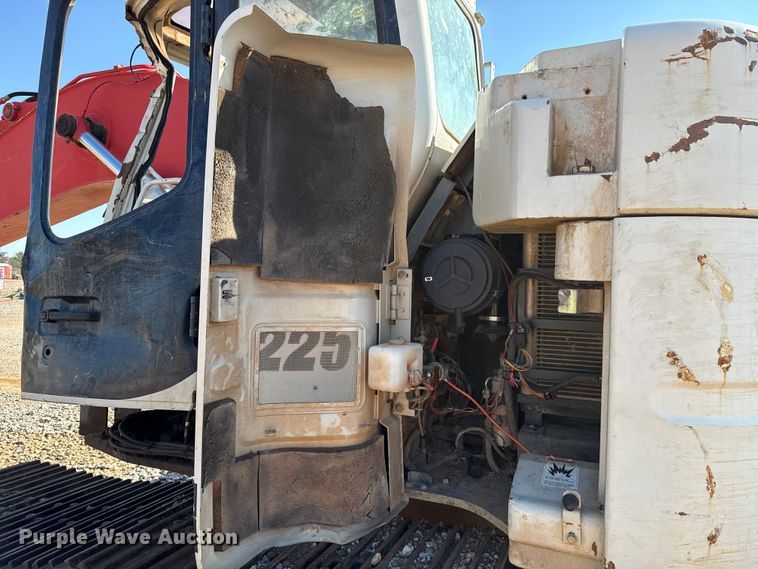 image for item EU5094 Link-Belt 225 excavator