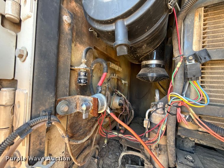 image for item EU5094 Link-Belt 225 excavator