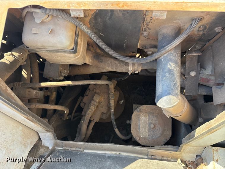 image for item EU5094 Link-Belt 225 excavator