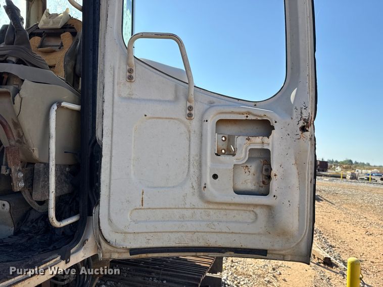 image for item EU5094 Link-Belt 225 excavator