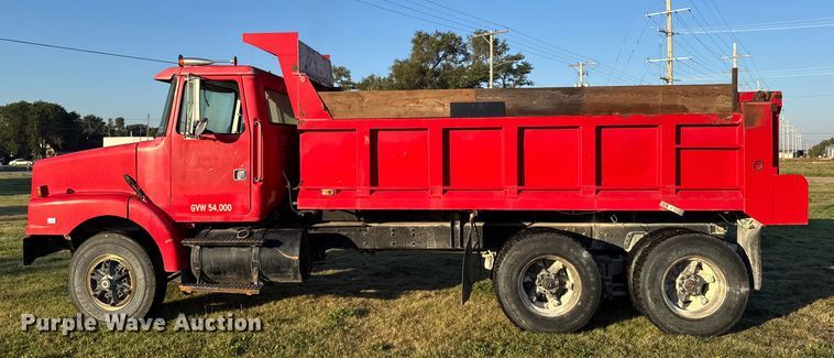 image for item EU6032 1990 White GMC dump truck