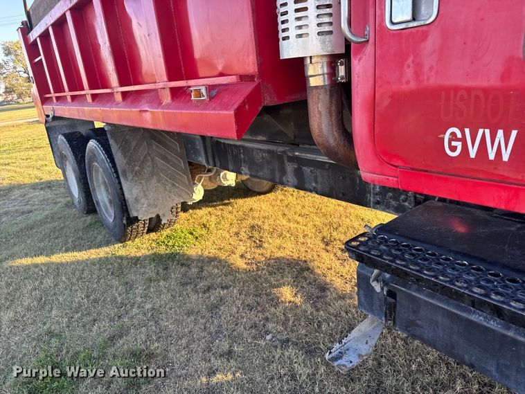 image for item EU6032 1990 White GMC dump truck