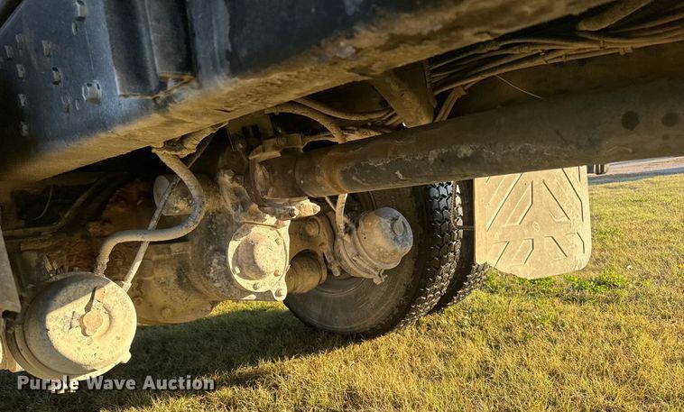 image for item EU6032 1990 White GMC dump truck