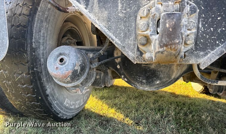 image for item EU6032 1990 White GMC dump truck