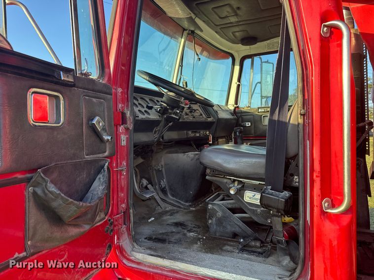 image for item EU6032 1990 White GMC dump truck