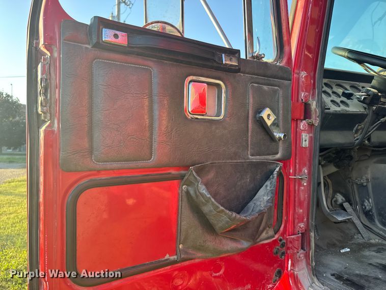 image for item EU6032 1990 White GMC dump truck