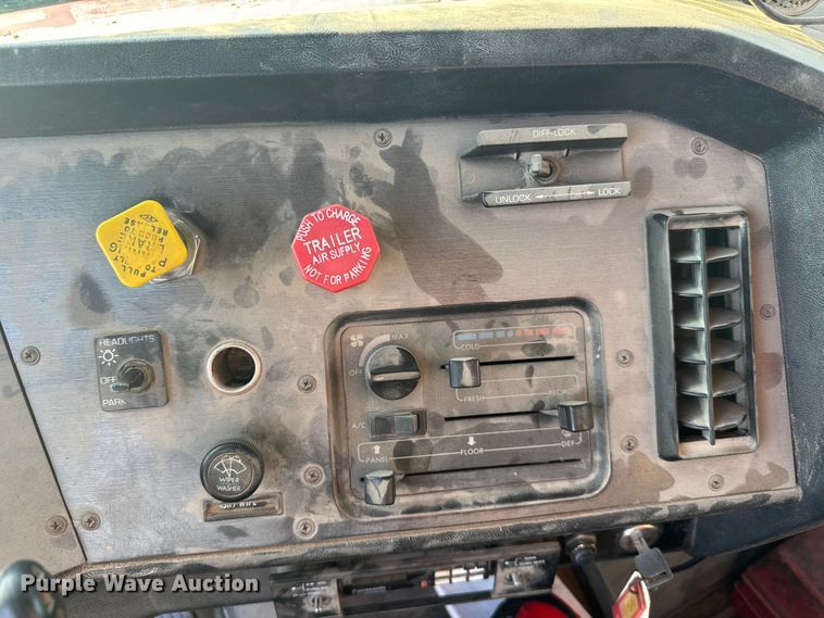 image for item EU6032 1990 White GMC dump truck