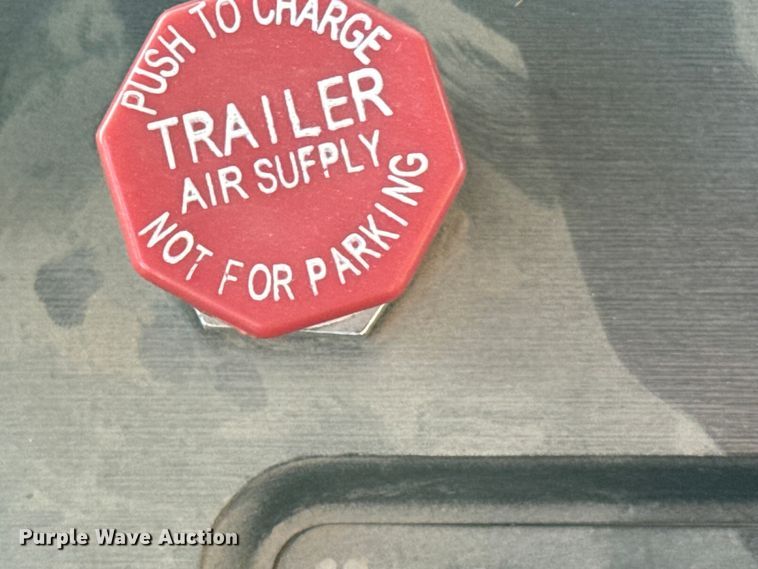 image for item EU6032 1990 White GMC dump truck