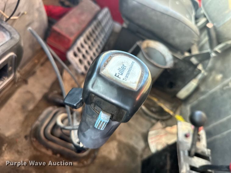 image for item EU6032 1990 White GMC dump truck