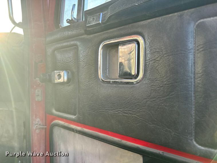 image for item EU6032 1990 White GMC dump truck