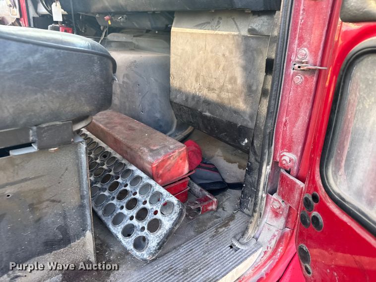 image for item EU6032 1990 White GMC dump truck