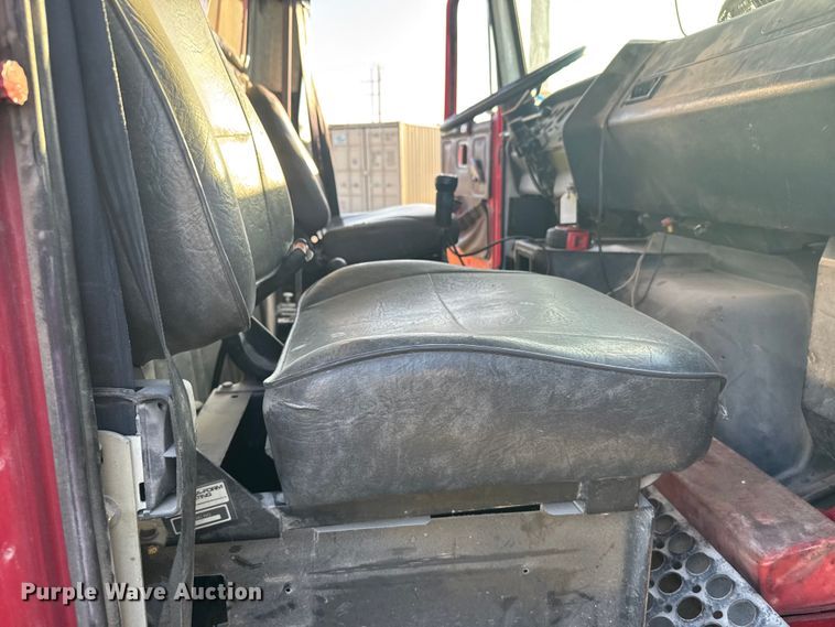 image for item EU6032 1990 White GMC dump truck