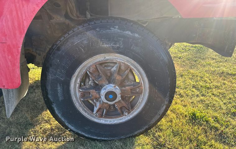 image for item EU6032 1990 White GMC dump truck