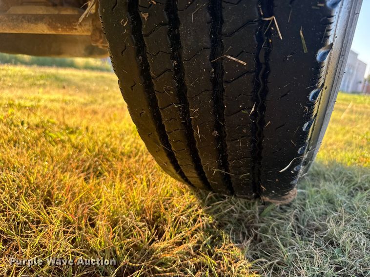 image for item EU6032 1990 White GMC dump truck