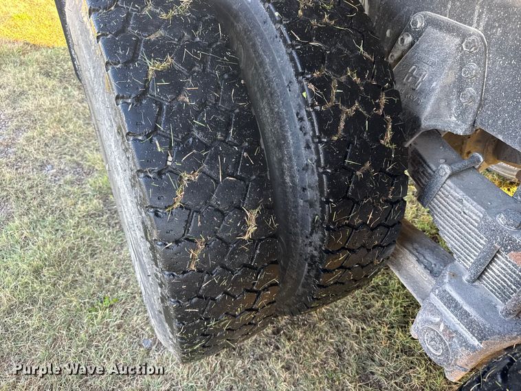 image for item EU6032 1990 White GMC dump truck