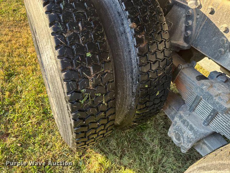 image for item EU6032 1990 White GMC dump truck