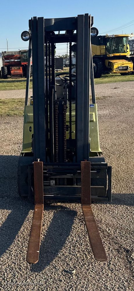 image for item EU6033 Clark GCX25 forklift
