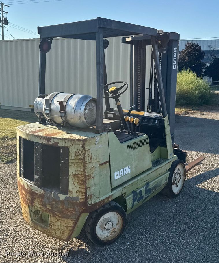 image for item EU6033 Clark GCX25 forklift