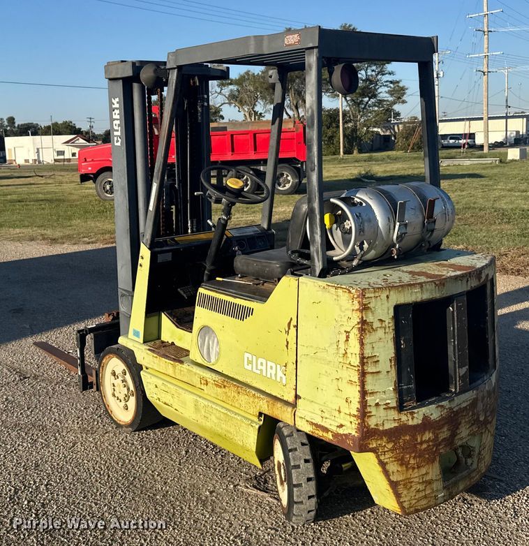 image for item EU6033 Clark GCX25 forklift