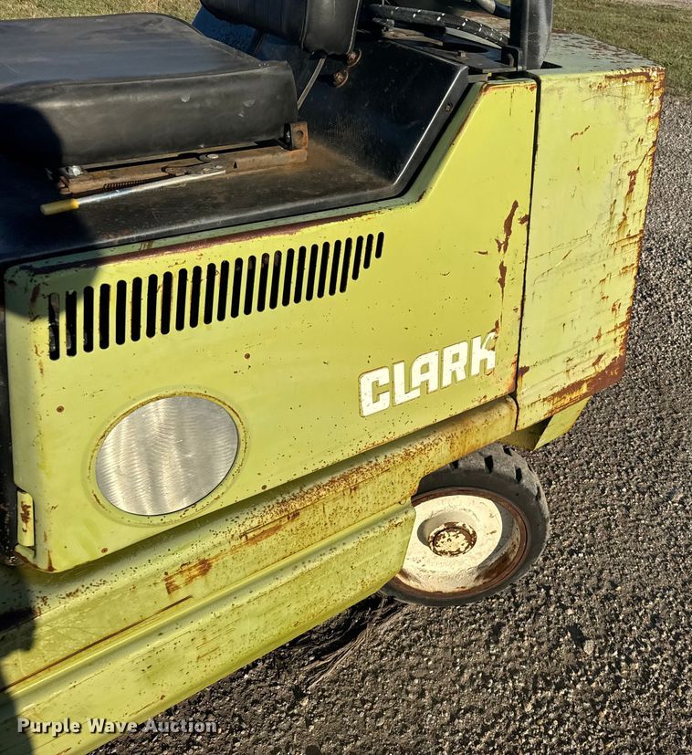 image for item EU6033 Clark GCX25 forklift