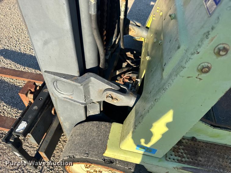 image for item EU6033 Clark GCX25 forklift