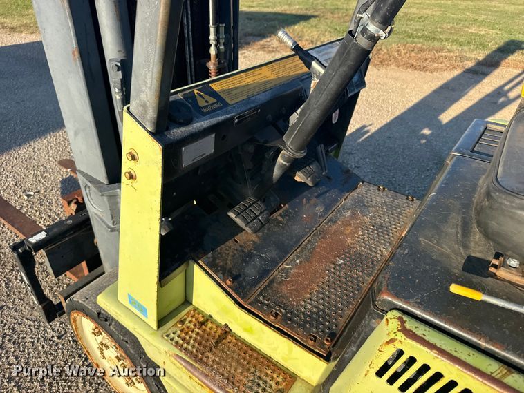 image for item EU6033 Clark GCX25 forklift