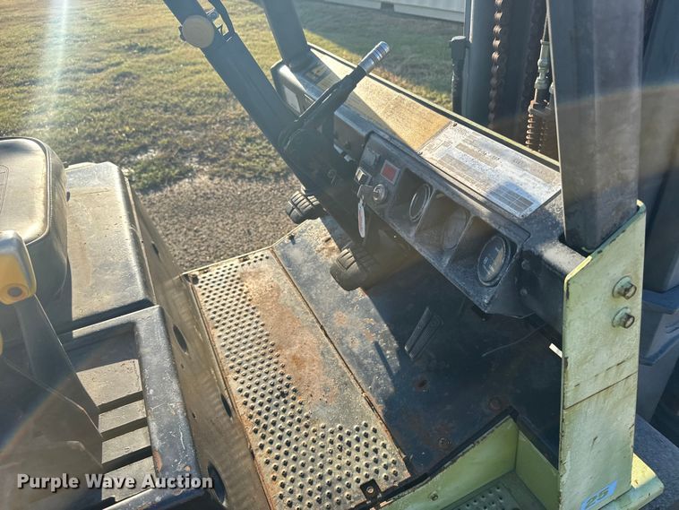 image for item EU6033 Clark GCX25 forklift