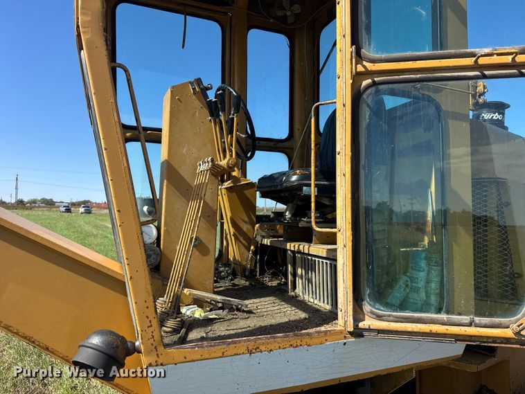 image for item EU6087 Dresser A500E motor grader