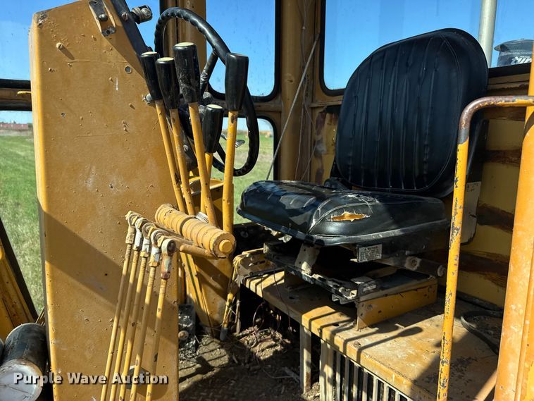 image for item EU6087 Dresser A500E motor grader