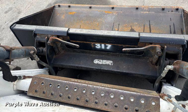 image for item EV1596 1997 Bobcat 873 skid steer loader