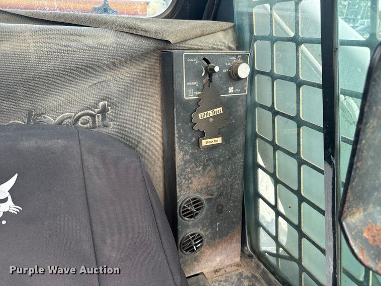 image for item EV1596 1997 Bobcat 873 skid steer loader