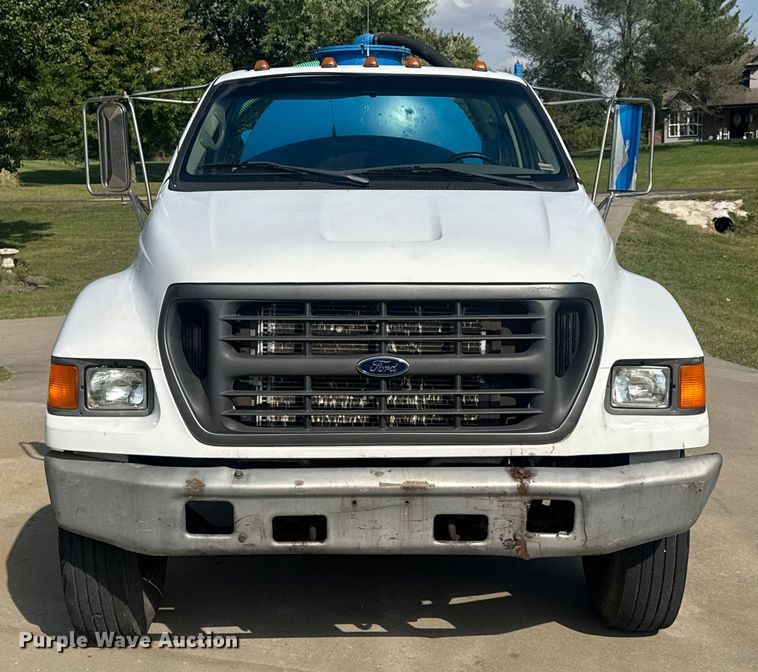 image for item EV2000 2000 Ford F650 Super Duty XL vacuum truck
