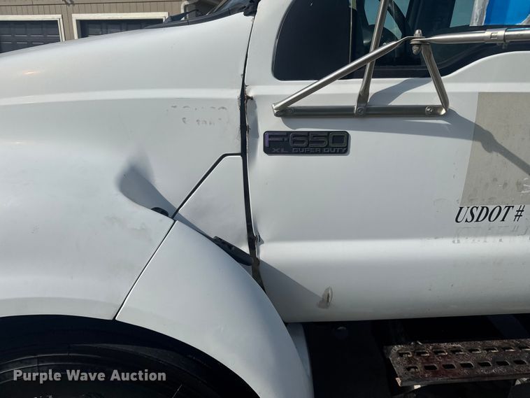 image for item EV2000 2000 Ford F650 Super Duty XL vacuum truck