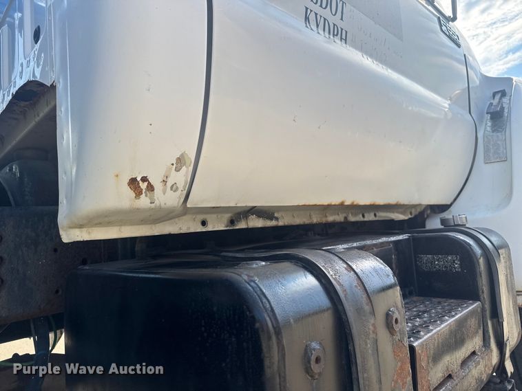 image for item EV2000 2000 Ford F650 Super Duty XL vacuum truck