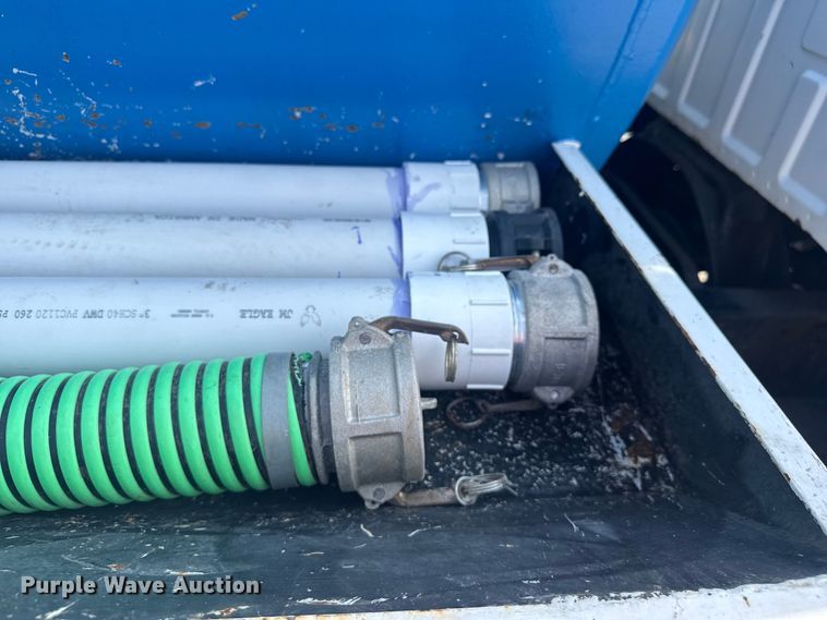 image for item EV2000 2000 Ford F650 Super Duty XL vacuum truck