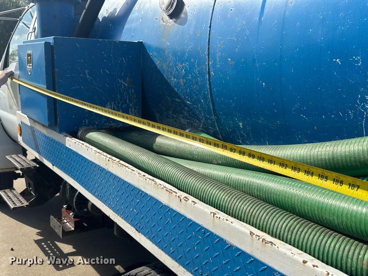 image for item EV2000 2000 Ford F650 Super Duty XL vacuum truck