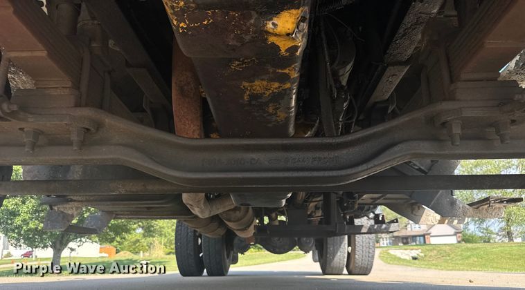 image for item EV2000 2000 Ford F650 Super Duty XL vacuum truck