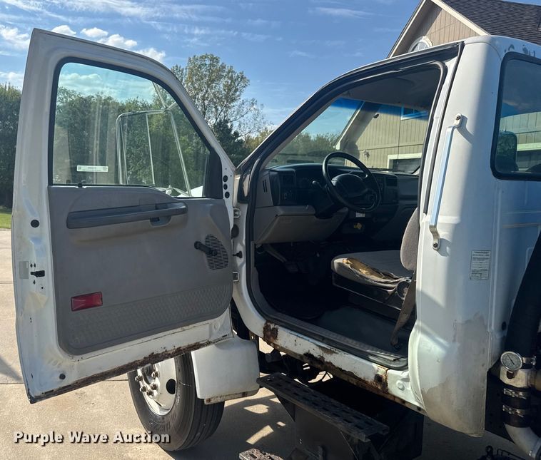 image for item EV2000 2000 Ford F650 Super Duty XL vacuum truck